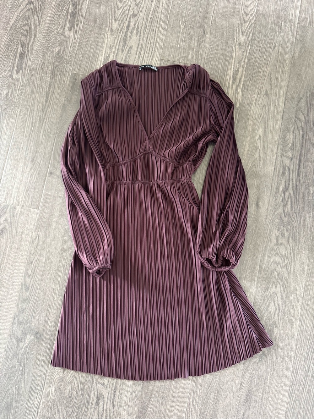 Black Tape_ Pleated V-Neck Long Sleeve Dress - Plum